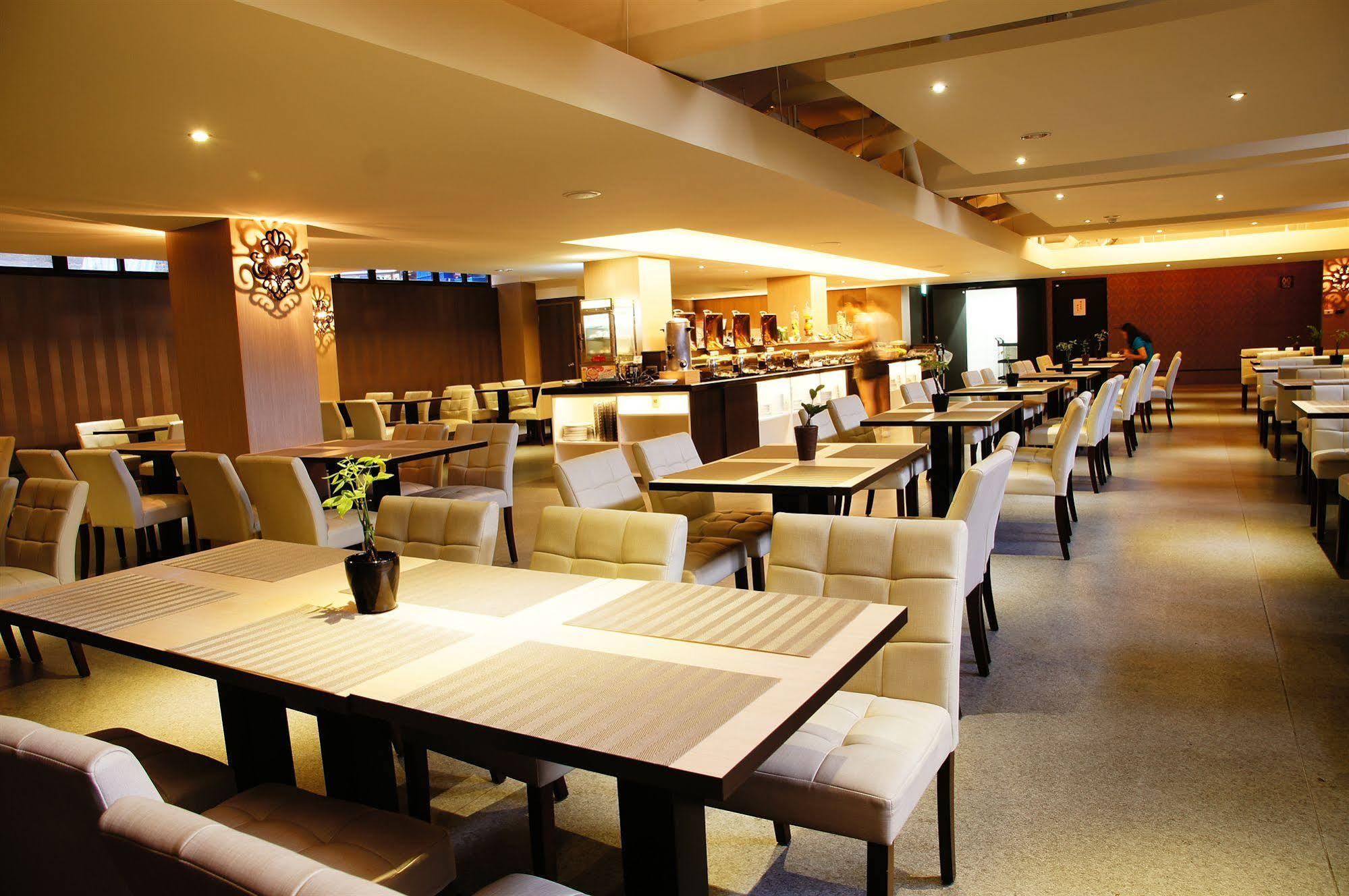 Talmud Hotel Taichung Exterior foto